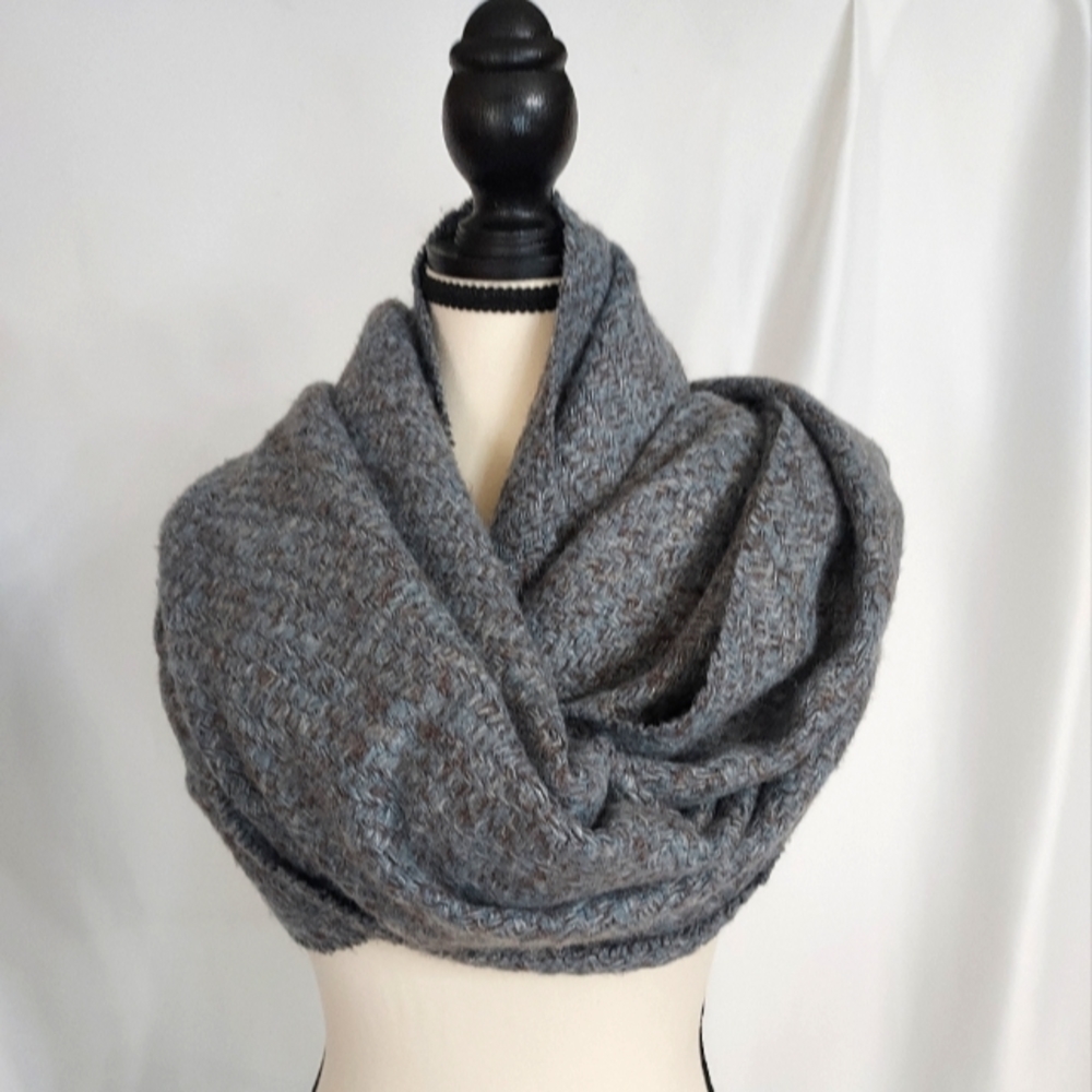 Pretty Persuasions Scarf/Wrap Woven Blue/Brown Size OS